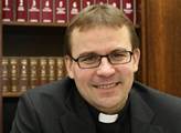 Dukův sekretář o starém „restitučním" výroku kardinála, lžích i návrhu na snížení církevních miliard